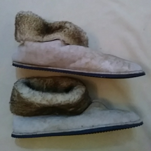 Tan suede slippers with fur lining-sz 10 - Picture 2 of 6